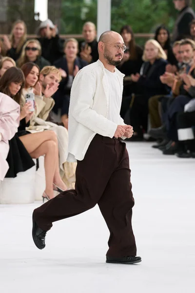 Look 48